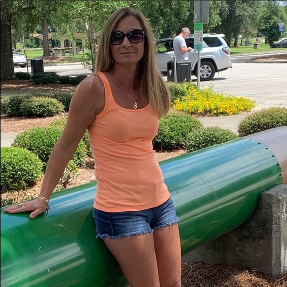 Meet your Posher, Shari - Picture 2 of 16